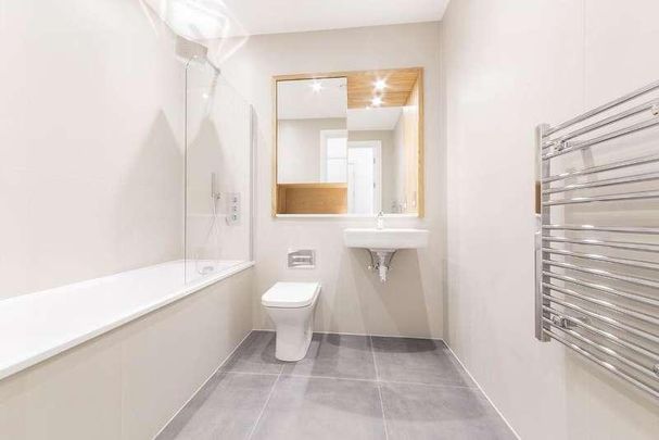 Bath Road, Slough, Sl1 - Photo 1