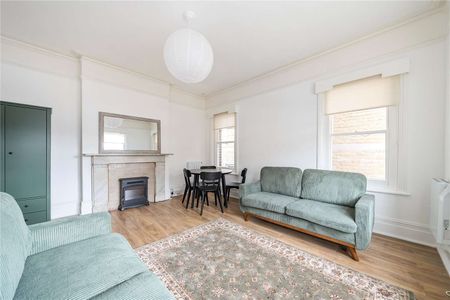 A beautifully furnished one bedroom apartment in the City centre. - Photo 2