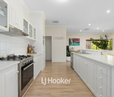 21 Sleaford Drive, GELORUP WA - Photo 4