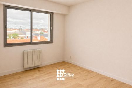 Location Appartement 2 pièces 61m² LES SABLES D OLONNE 85100 - Photo 4