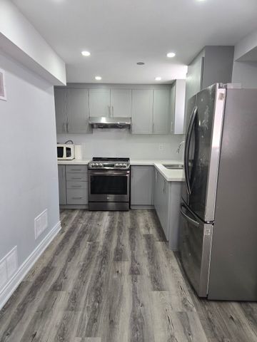 For Lease - 75 Executive Court, Brampton, Ontario - Photo 2