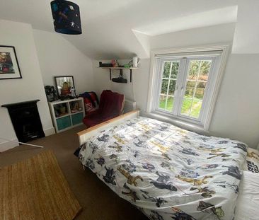 3 bedroom semi-detached house to rent - Photo 2