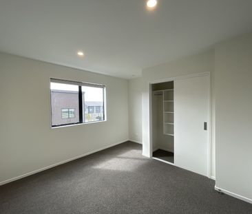 Newly 2 Bedrooms Low Maintenance - Photo 6