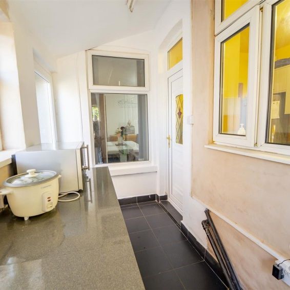 3 bedroom - Photo 1