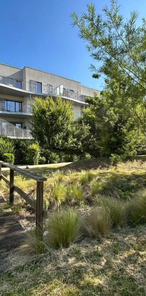 Appartement à louer 3 pièces 79.8m² - Photo 1