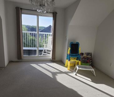 For Lease - 559 Candlestick Circle, Mississauga, Ontario - Photo 4