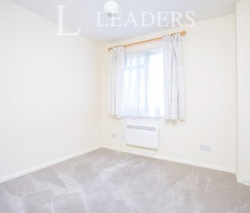 1 bedroom maisonette to rent Tintagel Way, Oriental Road, GU22 - Photo 3