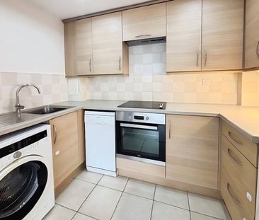 Tilley Road, Feltham, TW13 4GJ - Photo 4