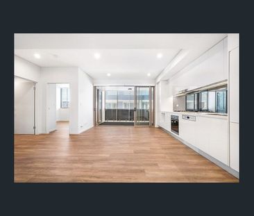 Stylish one-bedroom apartment in the heart of Waterloo - Photo 1