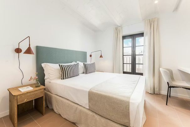 Carrer den Xuclà, Barcelona, Catalonia 08001 - Photo 1