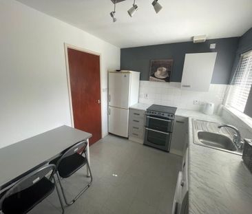 9c Dungoyne Park, Dundonald, Belfast, BT16 2PL - Photo 2