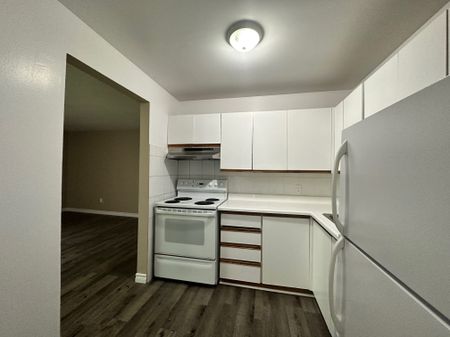 For Lease - 1 Lowndes Avenue Unit# 12, Georgina, Ontario - Photo 5