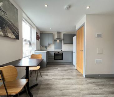 2 bed Apartment for Rent - Photo 5
