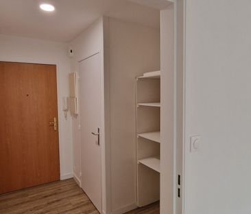 Location Appartement 2 pièces 46m² - Photo 6