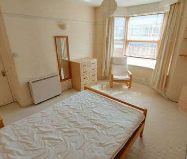 Charlecote Road, Worthing - Photo 3