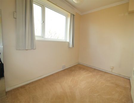 2 Bedroom Apartment To Let - Photo 2