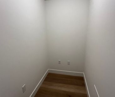 2 Bedroom Condo in Langley - Photo 2