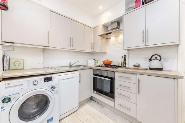 2 bedroom flat to rent - Photo 1