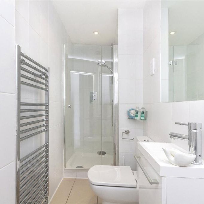 3 bedroom flat to rent - Photo 1