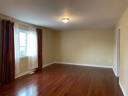 For Lease - 48 Townwood Drive, Richmond Hill, Ontario - Photo 1