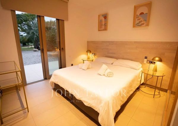 Luxury Villa for rent in Cap Martinet, Spain