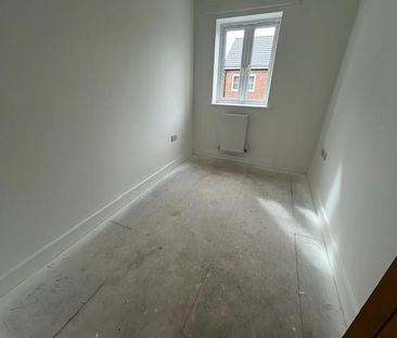 3 bedroom semi-detached house to rent - Photo 6