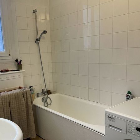 à louer - t5 - rue calme proche port caen , - Photo 4