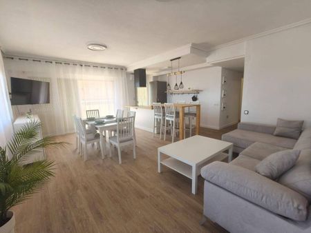 3 room luxury Flat for rent in Alicante, Spain - Photo 4
