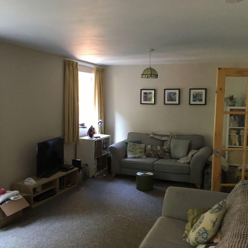 2 Bed Flat, Oak Hill Drive, B15 - Photo 1
