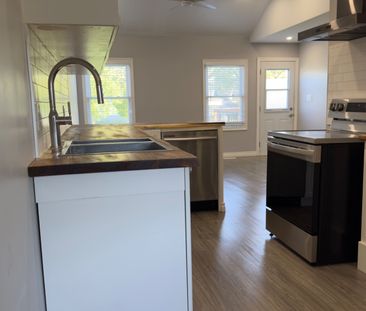 For Lease - 5 Plymouth Avenue, St. Catharines, Ontario - Photo 4