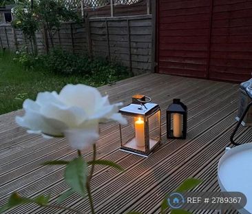 1 bedroom in a house share to rent - Photo 4