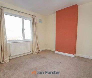 3 Bedroom House - Photo 2