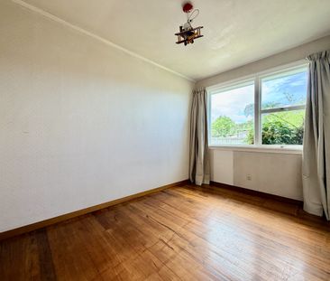 17 Waimairi Road, Upper Riccarton - Photo 2