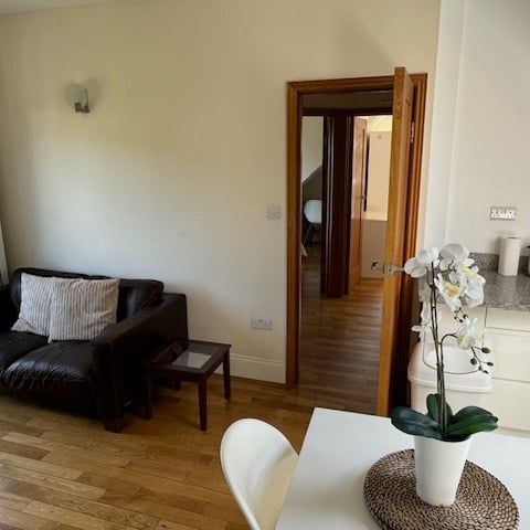 2 Bed Flat, Westbere Road, NW2 - Photo 1