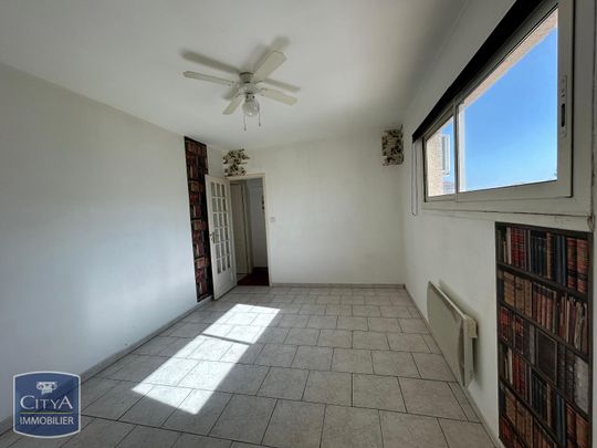 Location Appartement 4 pièces 70m² CARPENTRAS 84200 - Photo 1