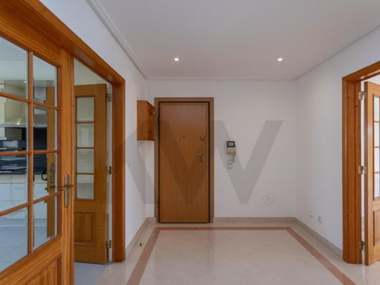 Apartamento T4 em Lisboa - Photo 1