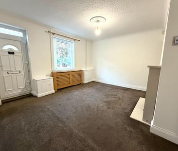 2 bedroom House To Let - Photo 2