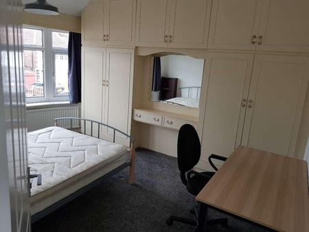 Victoria Road, Old Moat, Manchester, M14 - Photo 4