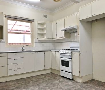 Perfect Family Home - Photo 1