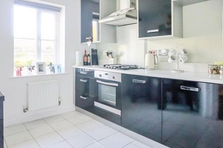 5 bedroom terraced house to rent - Photo 4