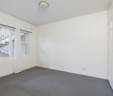 2/557 Glenferrie Road, Hawthorn VIC 3122 - Apartment For Rent | Domain - Photo 5