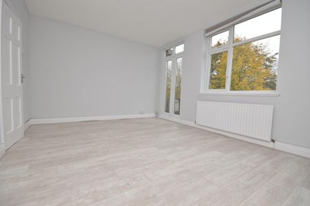3 bedroom maisonette to rent - Photo 3
