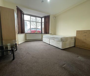 1 bedroom bedsit to rent - Photo 1