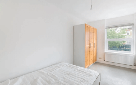 New Malden , KT3 (Flat) - Photo 2