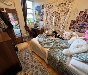 4 bedroom terraced house to rent - Photo 1