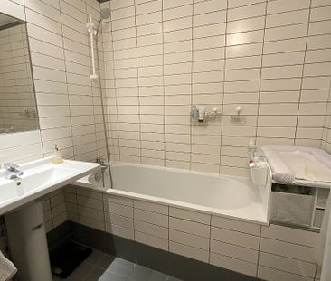 Location Appartement 2 pièces 58m² LILLE 59800 - Photo 5