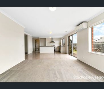 Three bedrooms, two bathrooms! - Photo 1