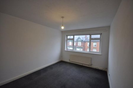 3 bedroom flat to rent - Photo 5
