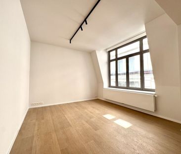 Appartement te huur in Brussel voor € 1.300 met 1 slaapkamer - Foto 3