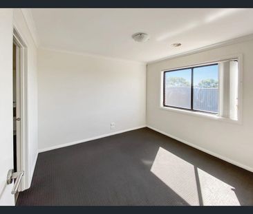 Spacious Four Bedroom Home Awaits You - Photo 6